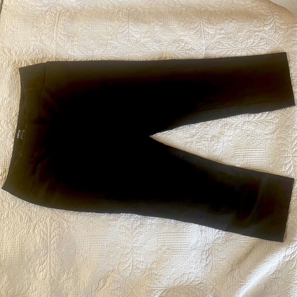 Apt9 Black Capris Pants Size 4